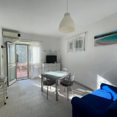 Bilocale Con Spazio Esterno